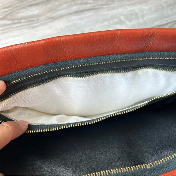 Vintage Brown  Leather Clutch Bag Made in Canada - Picture 9 of 14